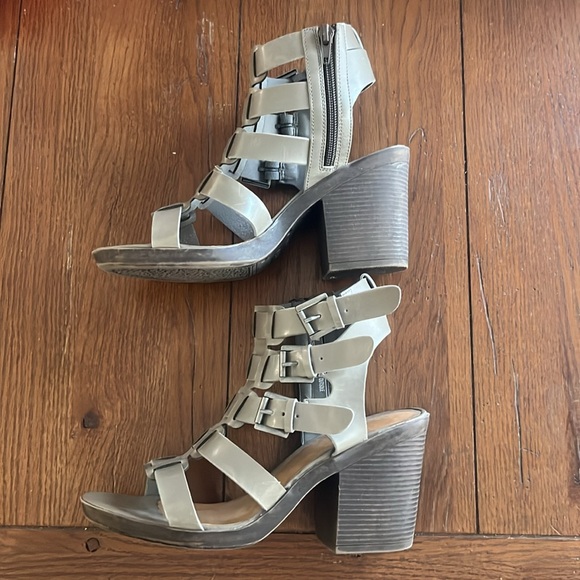 Gladiator sandals - Picture 2 of 3